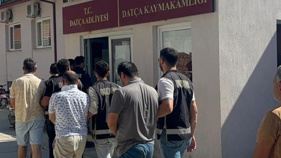 Yurt dışına kaçmaya çalışan 9 FETÖ şüphelisi 'Peter Pan' teknesinde yakalandı