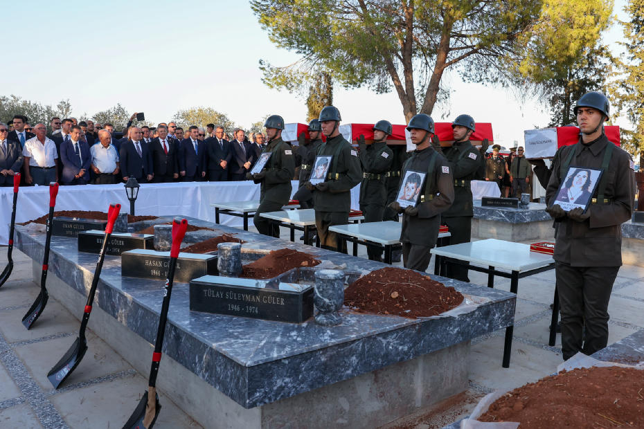 KKTC’de 52 Yıl Sonra Şehit Töreni: Kimlikleri Tespit Edilen 15 Şehit Son Yolculuğuna Uğurlandı