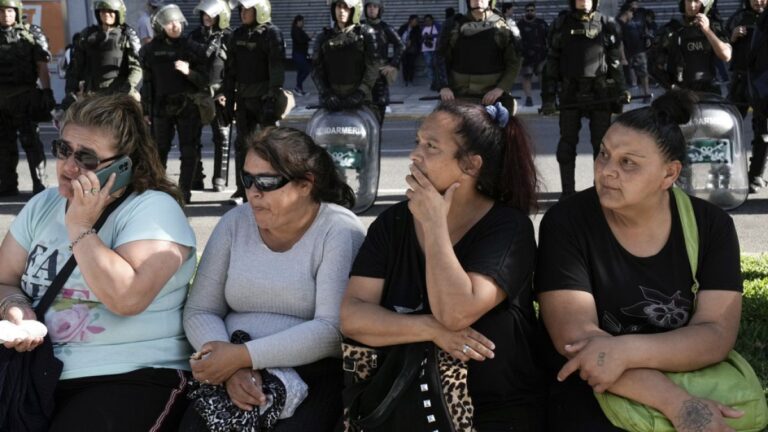 Arjantin hükümeti protesto düzenleyenlerden güvenlik masraflarını istedi