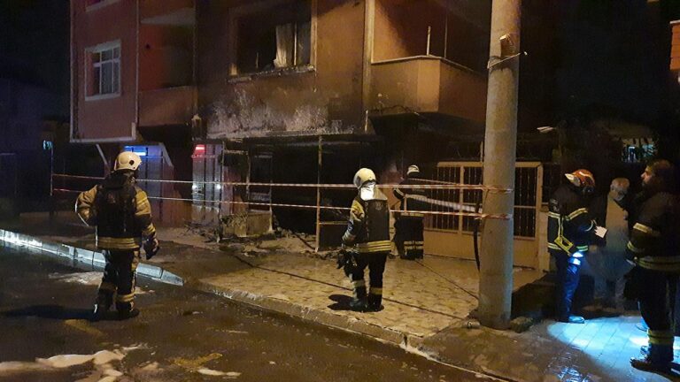 Kocaeli’de iş yerinde yangın – Son Dakika Haberleri