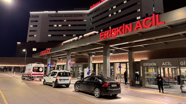 Adana’da kavgada bıçaklanan kişi ağır yaralandı