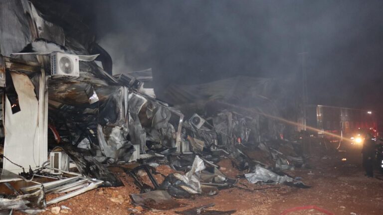 Adıyaman’da işçilerin kaldığı konteynerlerde yangın