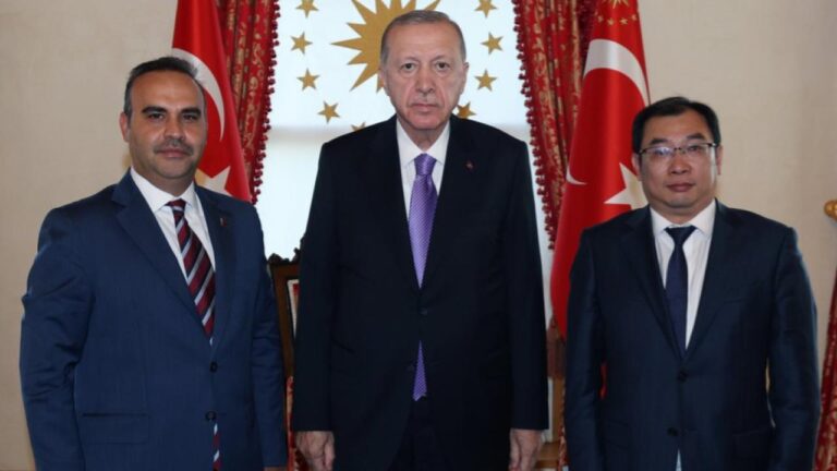 Cumhurbaşkanı Erdoğan, Chery Guibing'in uluslararası başkanını kabul etti