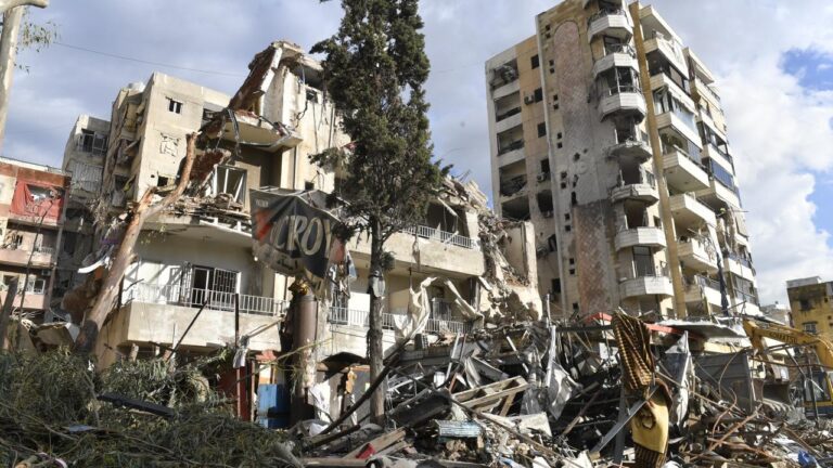 Lübnan, İsrail'in ateşkes anlaşmasını 'birkaç kez' ihlal ettiğini söyledi