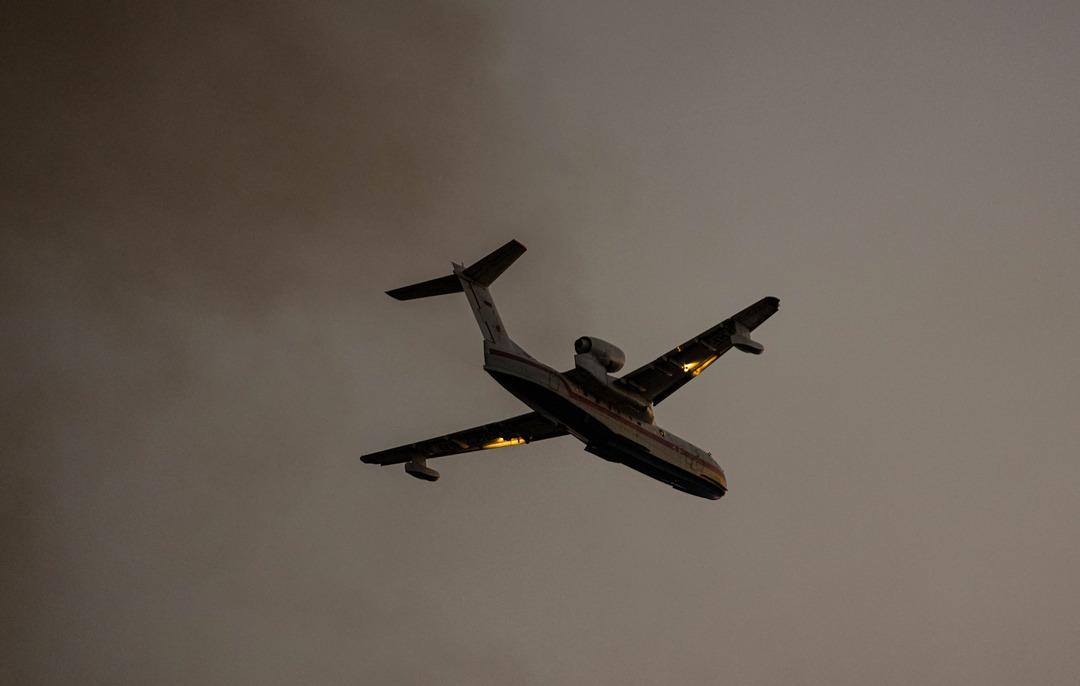 Minibüs ateşindeki Izmir Buca ormana atladı! Hava ve kara müdahale 2