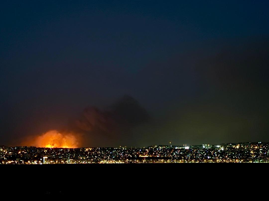 Minibüs ateşindeki Izmir Buca ormana atladı! Hava ve kara müdahale 6