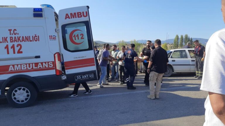 Samsun’da iki otomobil çarpıştı: 1 ölü