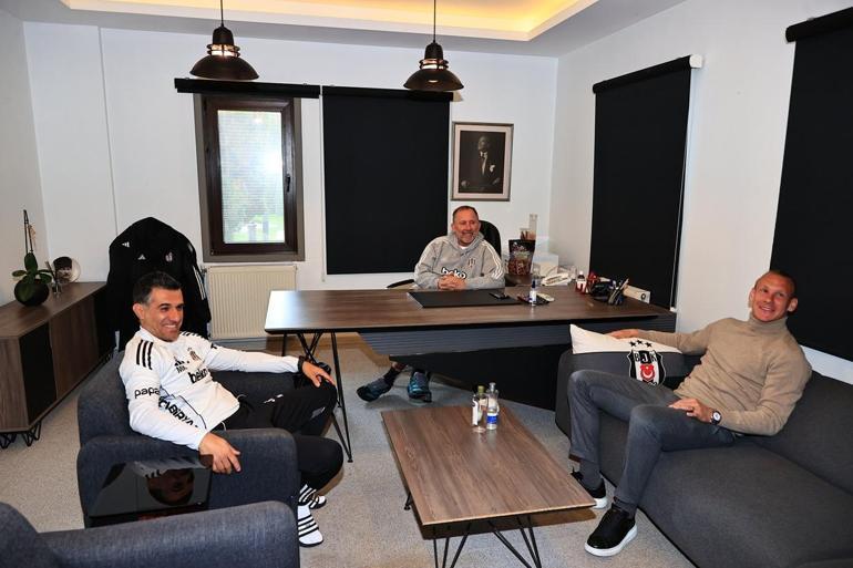 Beşiktaş'ın eski stoperi Domagoj Vida Bianconeri'yi ziyaret etti